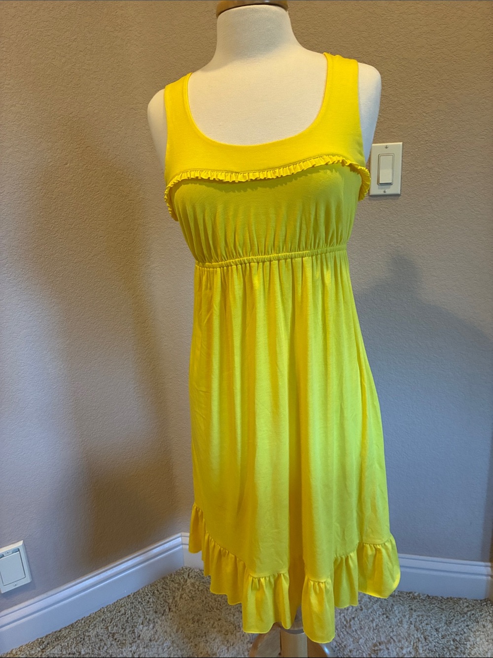 Soprano Bright Yellow Ruffle-Hem Tank Dress size M